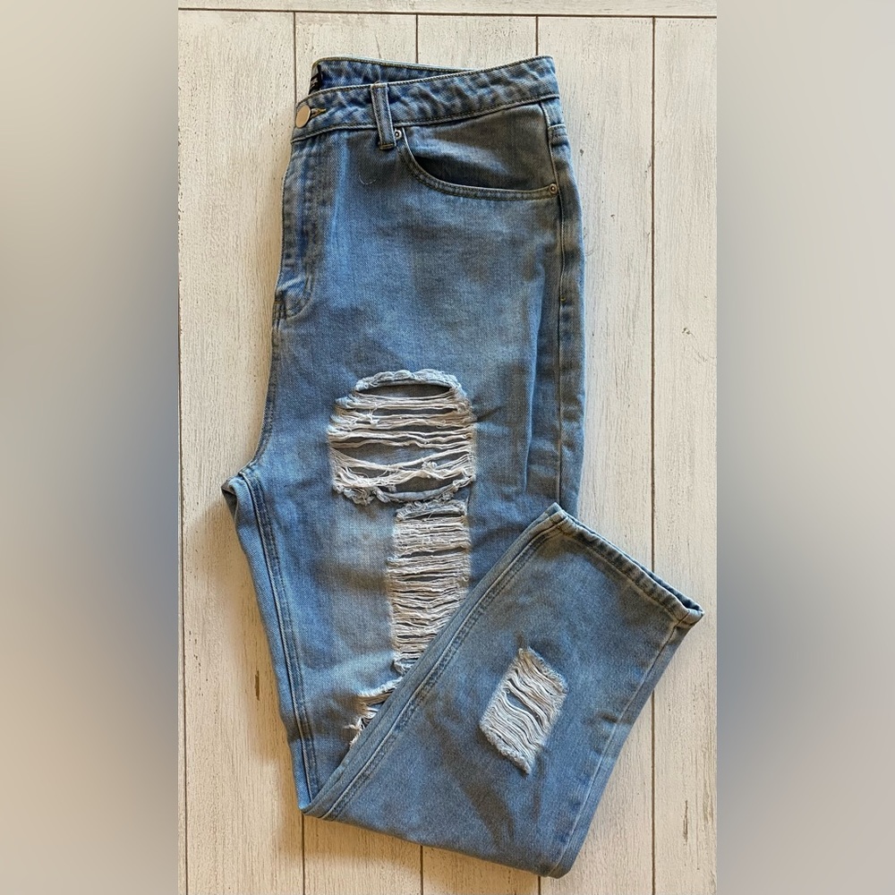 Nasty Gal Light Wash Distressed Jeans
